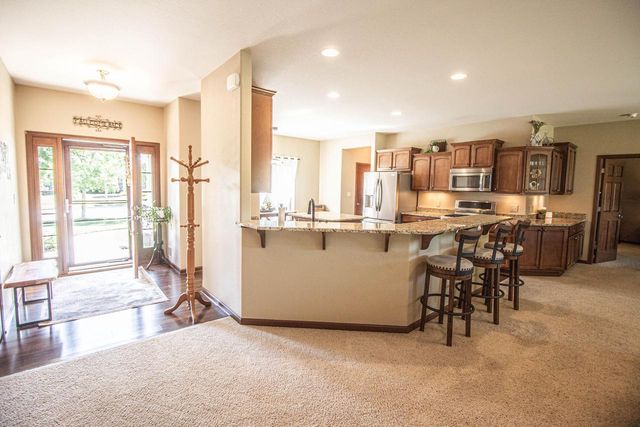 3028 Tanglewood DRIVE, Waukesha, WI 53189