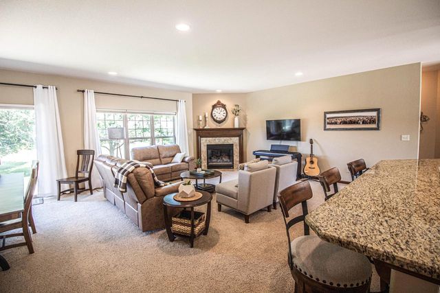 3028 Tanglewood DRIVE, Waukesha, WI 53189
