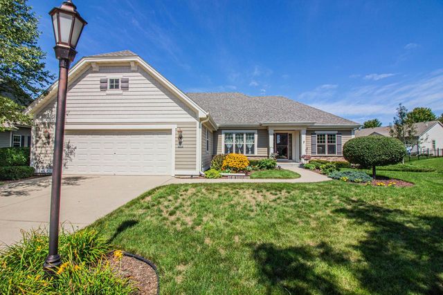 3028 Tanglewood DRIVE, Waukesha, WI 53189