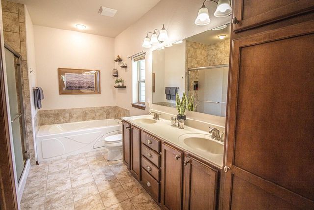 3028 Tanglewood DRIVE, Waukesha, WI 53189