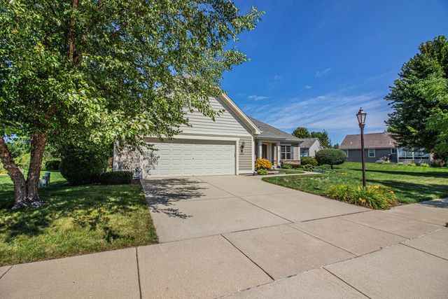 3028 Tanglewood DRIVE, Waukesha, WI 53189