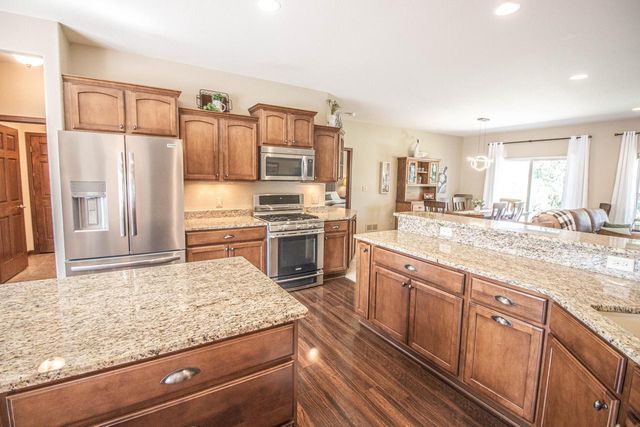 3028 Tanglewood DRIVE, Waukesha, WI 53189