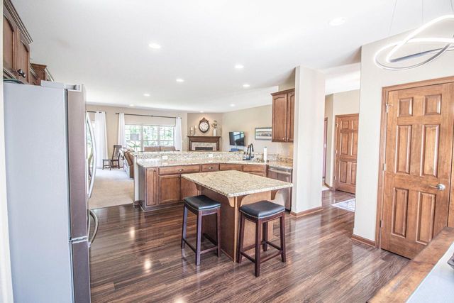 3028 Tanglewood DRIVE, Waukesha, WI 53189