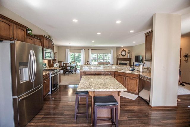 3028 Tanglewood DRIVE, Waukesha, WI 53189