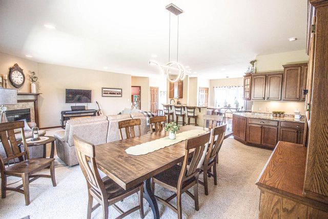 3028 Tanglewood DRIVE, Waukesha, WI 53189
