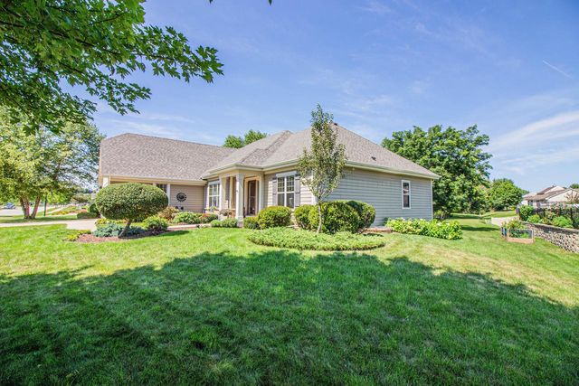 3028 Tanglewood DRIVE, Waukesha, WI 53189