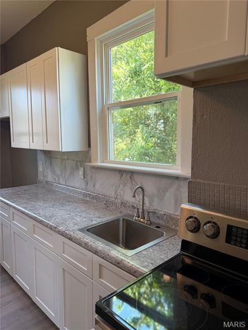 509 N Jackson Street, Belleville, IL 62220
