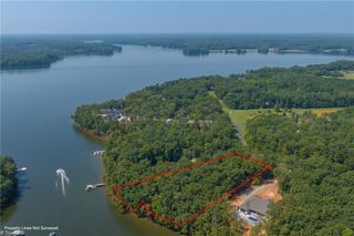 1047 Starboard Reach, Lexington, NC 27292