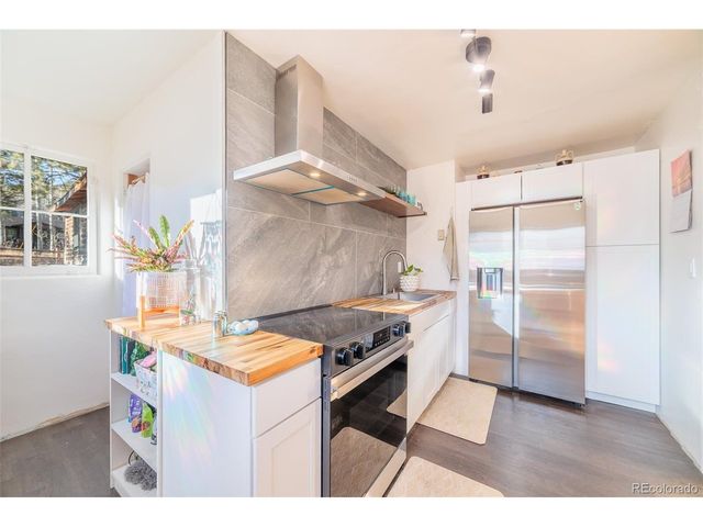 993 Highway 7 Business, Allenspark, CO 80510