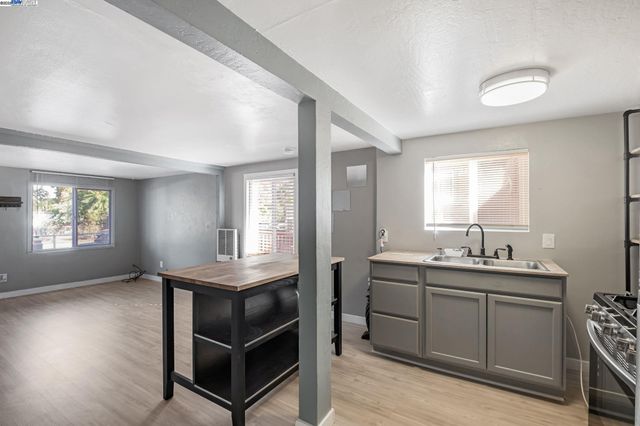 118 Sycamore St, Fremont, CA 94536