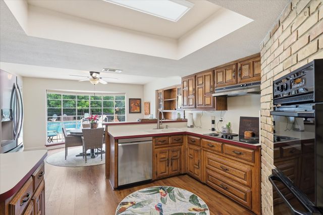 334 N Maxwell Creek Road, Murphy, TX 75094