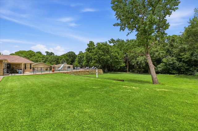 334 N Maxwell Creek Road, Murphy, TX 75094