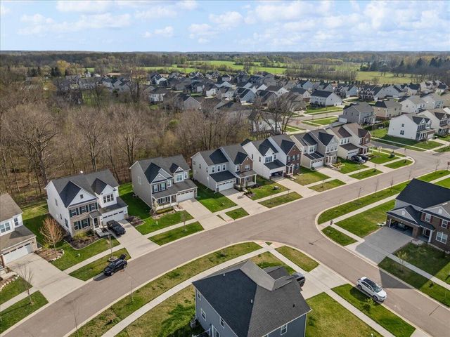 6253 S Trailwoods Drive, Scio Twp, MI 48103