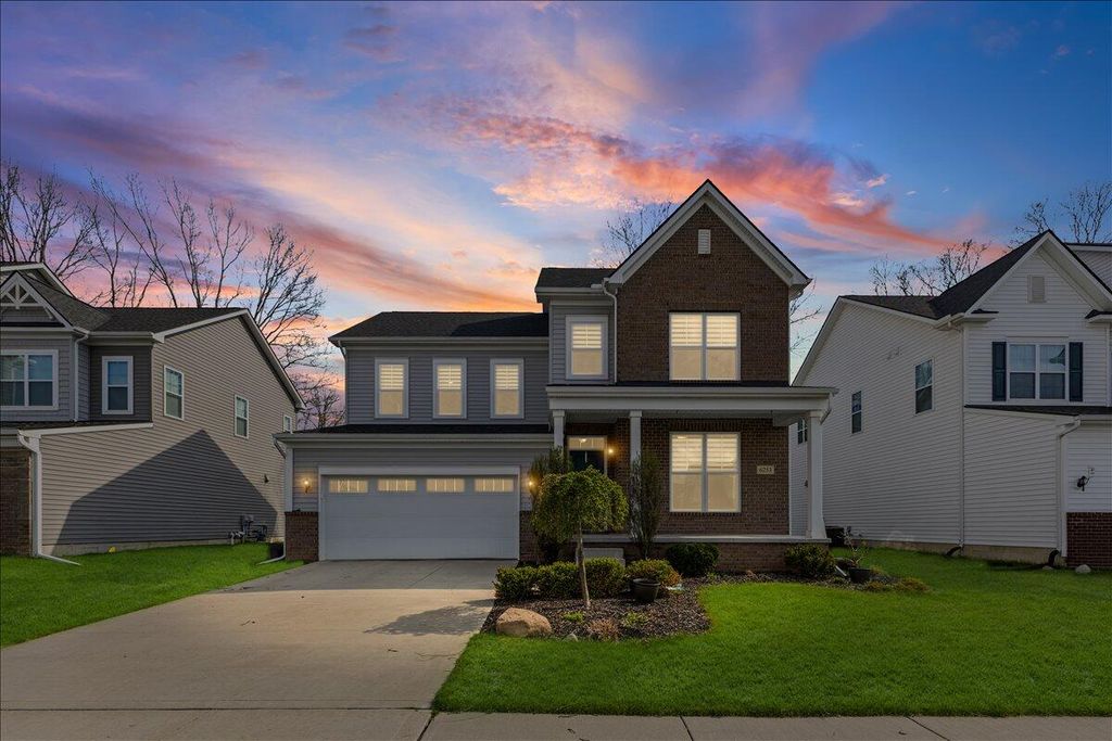 6253 S Trailwoods Drive, Scio Twp, MI 48103