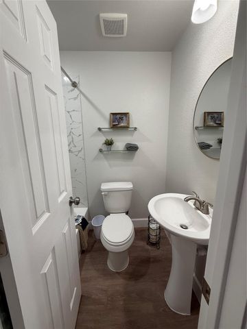 3610 Newton Dr, Pasadena, TX 77503