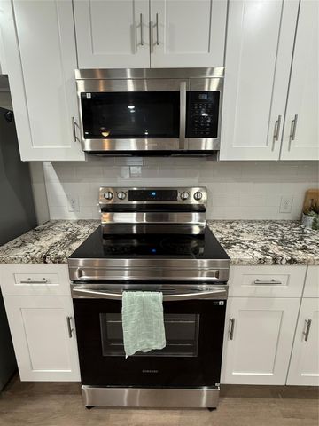 3610 Newton Dr, Pasadena, TX 77503