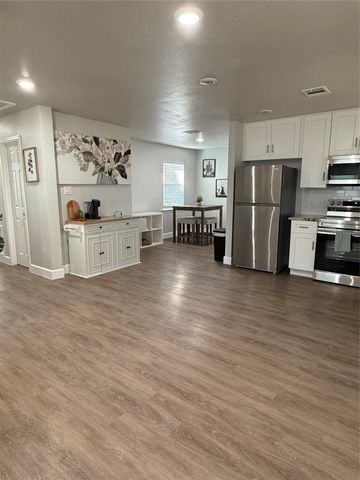 3610 Newton Dr, Pasadena, TX 77503