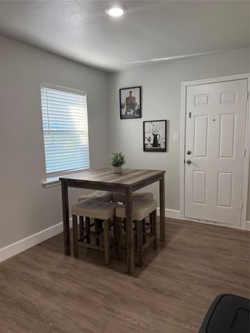 3610 Newton Dr, Pasadena, TX 77503