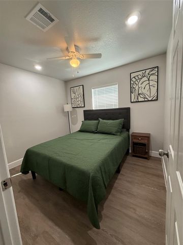 3610 Newton Dr, Pasadena, TX 77503