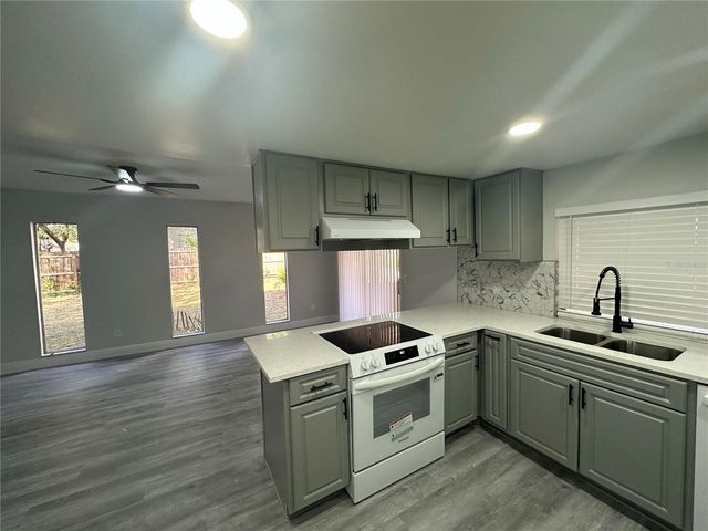 4663 MONTAUK STREET, Orlando, FL 32808