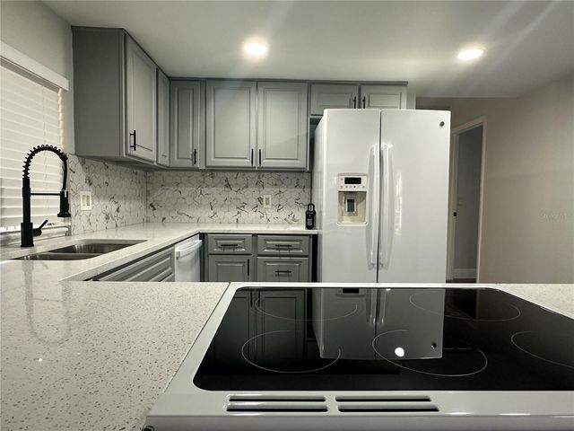 4663 MONTAUK STREET, Orlando, FL 32808