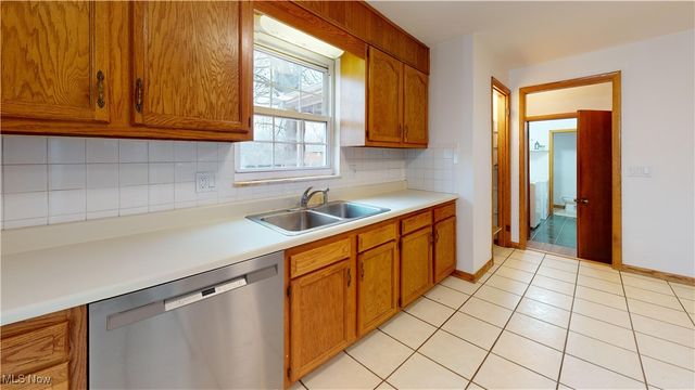 739 Campbell Drive, Belpre, OH 45714