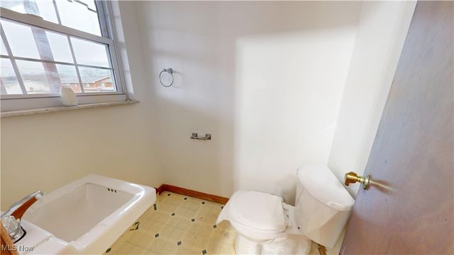 739 Campbell Drive, Belpre, OH 45714