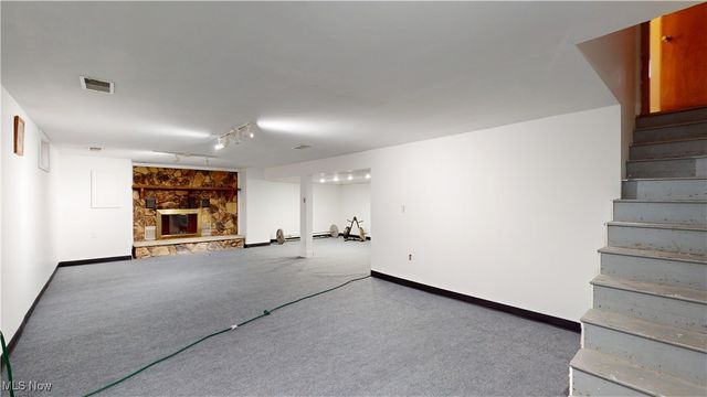 739 Campbell Drive, Belpre, OH 45714