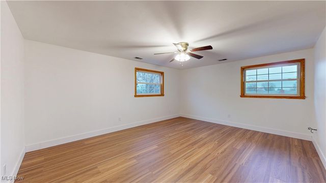 739 Campbell Drive, Belpre, OH 45714