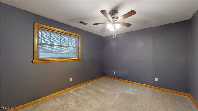 739 Campbell Drive, Belpre, OH 45714