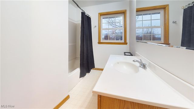 739 Campbell Drive, Belpre, OH 45714