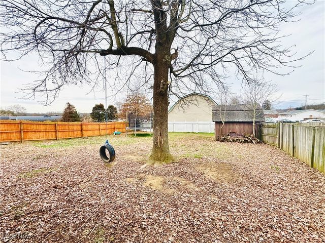 739 Campbell Drive, Belpre, OH 45714