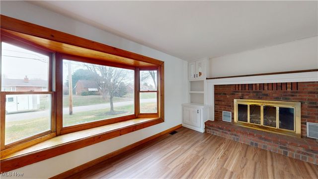 739 Campbell Drive, Belpre, OH 45714