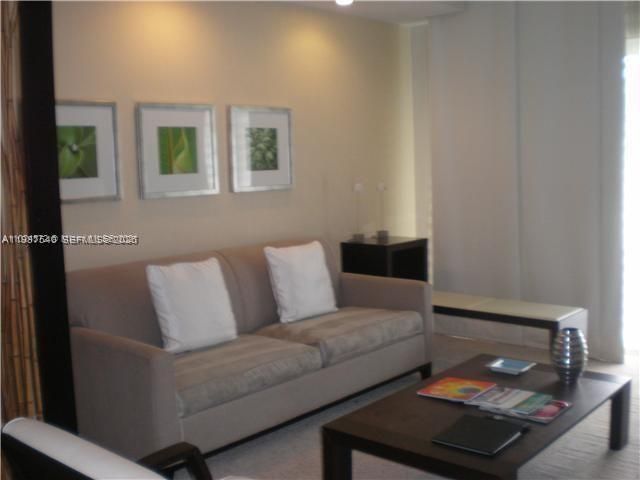 5300 NW 87 Avenue 406, Doral, FL 33178