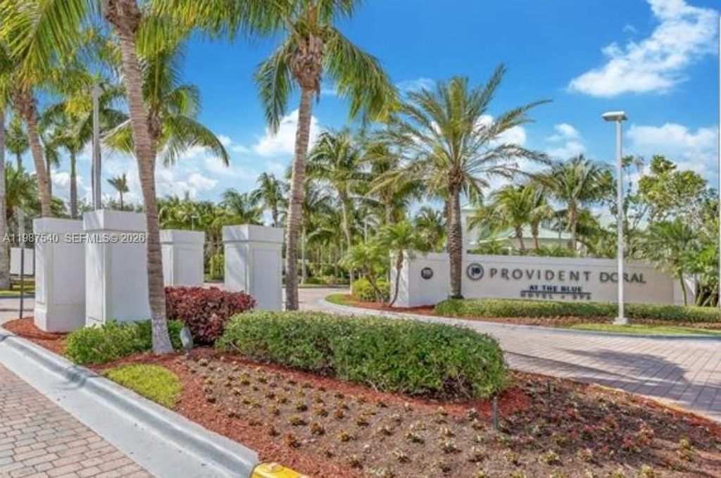 5300 NW 87 Avenue 406, Doral, FL 33178
