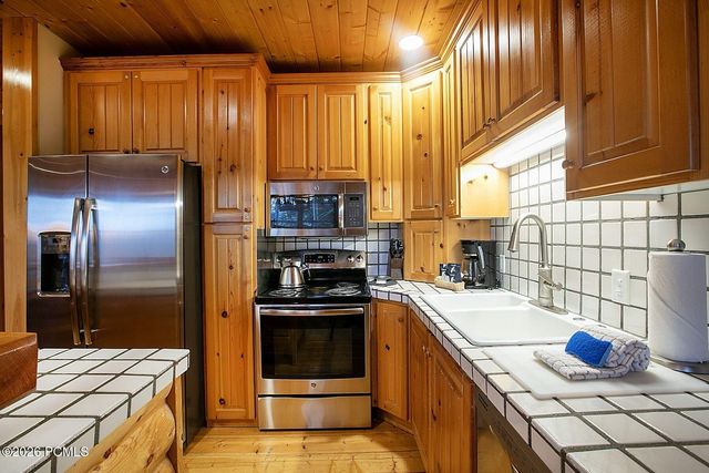 2650 Deer Valley Drive 202, Park City, UT 84060