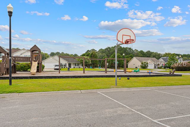 27 Heartstone Cir, Bluffton, SC 29910