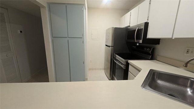 1236 PINE RIDGE CIRCLE W G3, Tarpon Springs, FL 34688