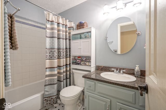 10331 Blue Fin Drive, Indianapolis, IN 46256