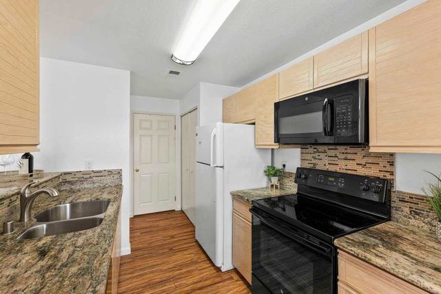 8185 Mountain View Dr C, Pleasanton, CA 94588