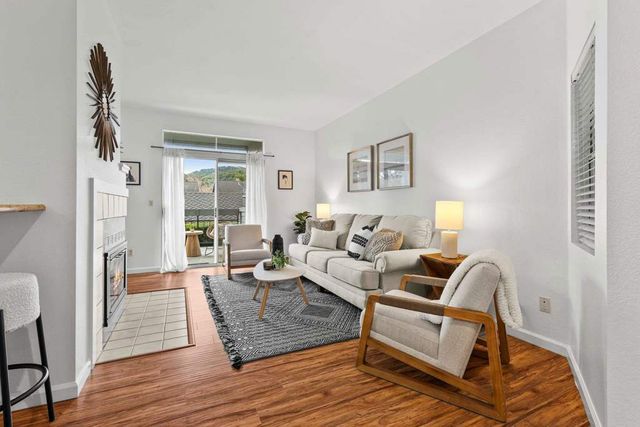 8185 Mountain View Dr C, Pleasanton, CA 94588