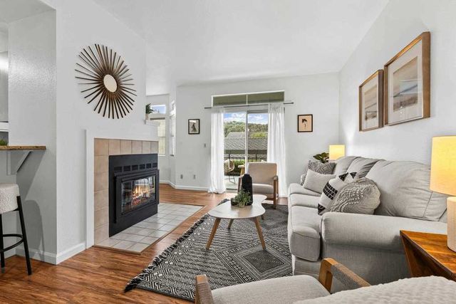 8185 Mountain View Dr C, Pleasanton, CA 94588