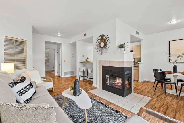 8185 Mountain View Dr C, Pleasanton, CA 94588