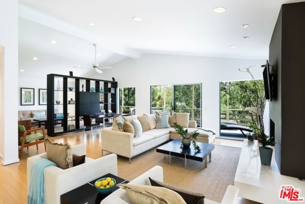 838 N Las Casas Avenue, Los Angeles, CA 90272 — photo 3