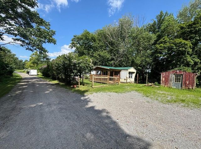 589 Dyer Cemetery Rd, Bloomington Springs, TN 38545