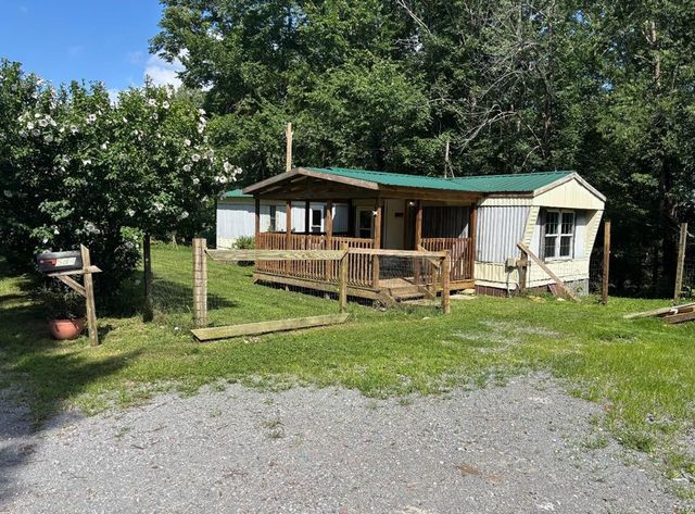 589 Dyer Cemetery Rd, Bloomington Springs, TN 38545