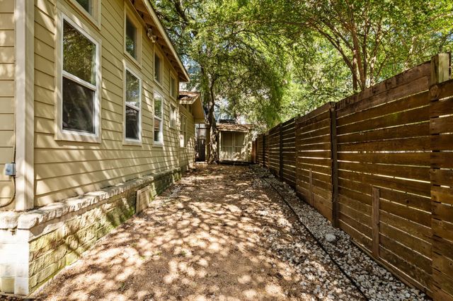 2500 W 12th ST, Austin, TX 78703