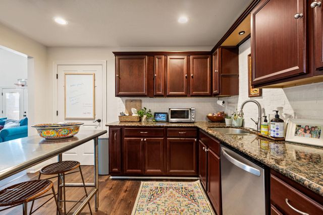 2500 W 12th ST, Austin, TX 78703