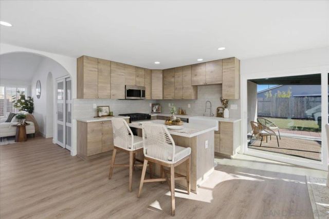 8837 Betelgeuse, San Diego, CA 92126
