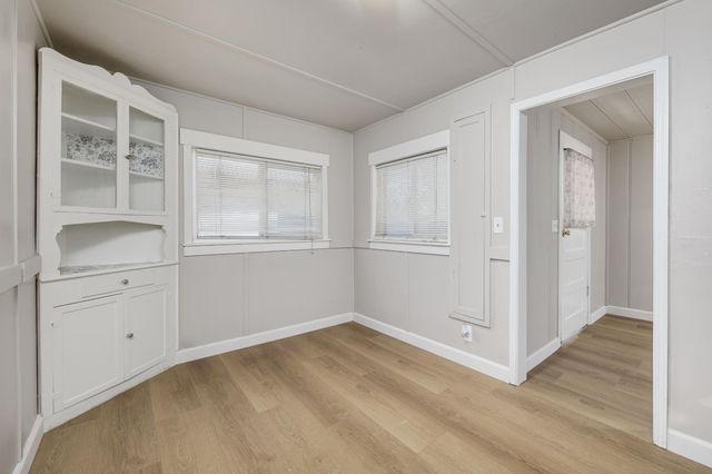 130 Almond Ave, Manteca, CA 95337